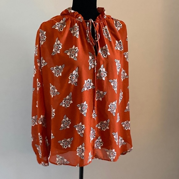 Flowered Boho Top w volume sleeves - Picture 8 of 15